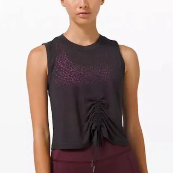 Black lululemon cropped tank top!! Not sold anymore. Super cute! - Picture 4 of 4